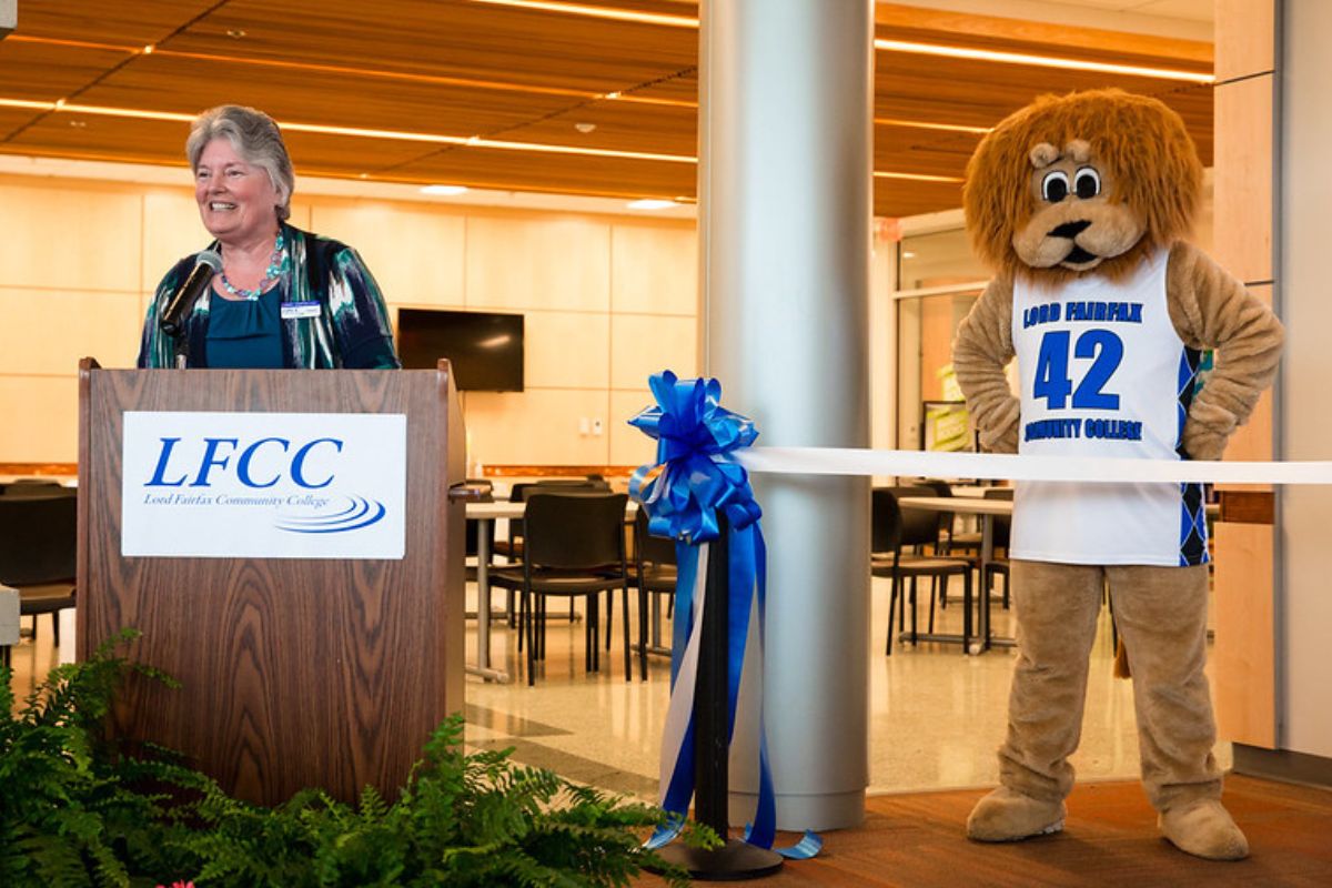 Mascots Ridge Leo the Lion – Laurel Ridge’s Beloved Mascot ‣ Laurel Ridge Community ...